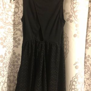 Black dress with key hole mid back
